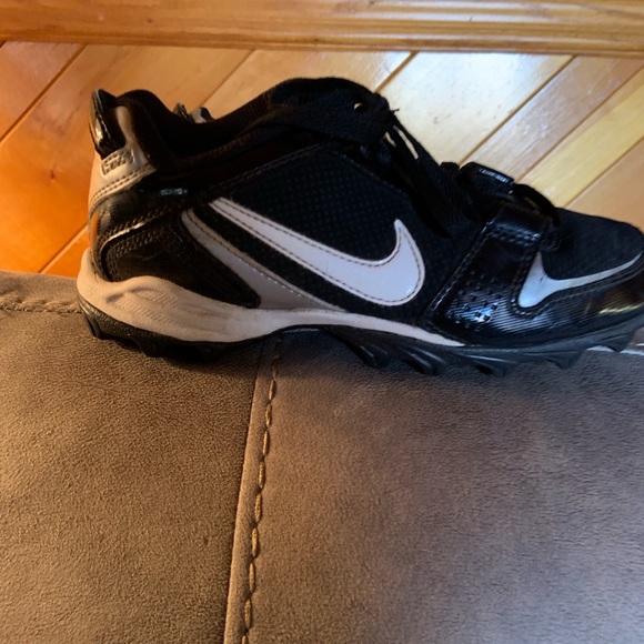 EUC Nike Land Shark Cleats - Picture 2 of 4